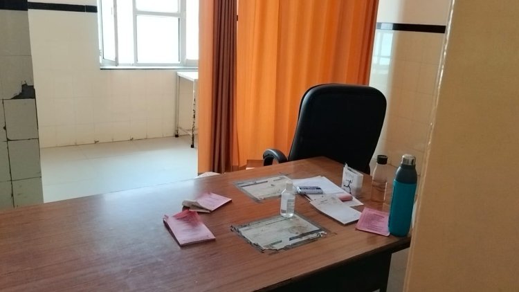 निजी चिकित्सको के साथ सरकारी चिकित्सक भी रहे अवकाश पर