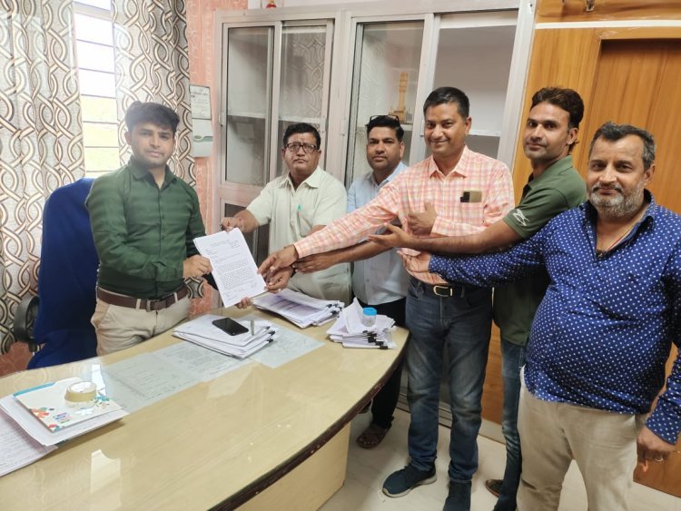 पत्रकारों के साथ अभद्रता करने वाले कर्मचारियों पर कार्रवाई की जाए नहीं होगा आंदोलन