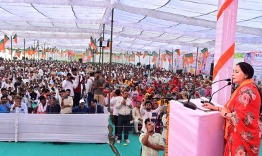 दूनी में सभा के बाद भाजपा की लहर चौगुनी   उप मुख्यमंत्री दीया कुमारी के दौरे से भाजपा में दुगुना जोश 