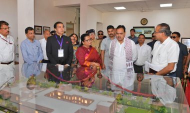 लोकतंत्र के बुनियादी ढांचे की मजबूती में लोक सेवकों की भूमिका अहम: सीएम 