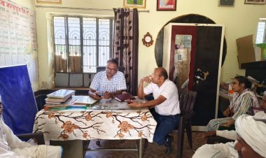 विद्यालयों के मरम्मत कार्यों, आधारभूत सुविधाओं एवं संसाधनों के संरक्षण हेतु अधिकारियों द्वारा निरीक्षण 