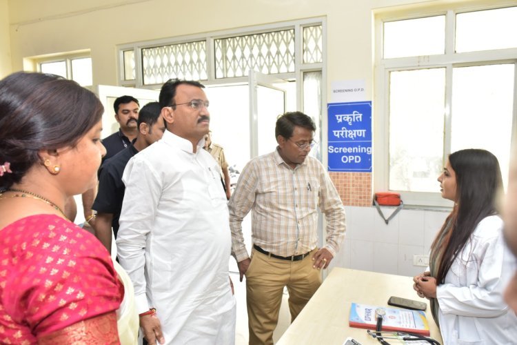 उप मुख्यमंत्री डॉ. प्रेमचन्द बैरवा ने आयुर्वेद कॉलेज और आयुष चिकित्सालय का निरीक्षण कर व्यवस्थाओं में सुधार के दिए निर्देश