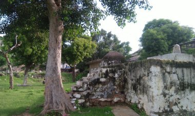 कुंडा धाम: 400 साल पुराना शिव मंदिर बना आस्था का केंद्र, सावन में उमड़ती है श्रद्धालुओं की भीड़; पहाड़ियों की गोद में बसा पावन स्थल