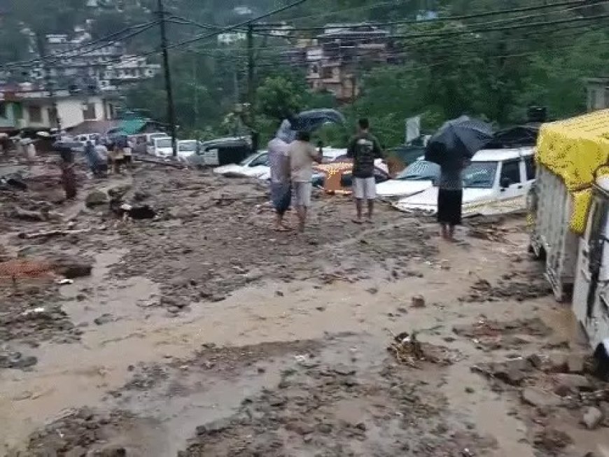 मंडी में बादल फटा, राजस्थान में सड़कों पर नावें: देश के 5 राज्यों में भारी बारिश का कहर, जनजीवन अस्त-व्यस्त