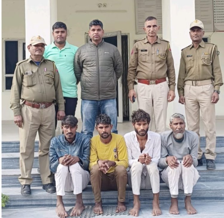 पाटन पुलिस ने पाईप चोरी के चार अभियुक्तों को गाड़ी व माल सहित गिरफ्तार किया 