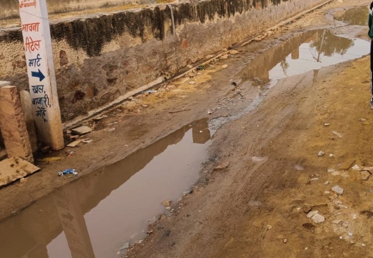 गंदे पानी की निकासी नहीं होने से लोग परेशान