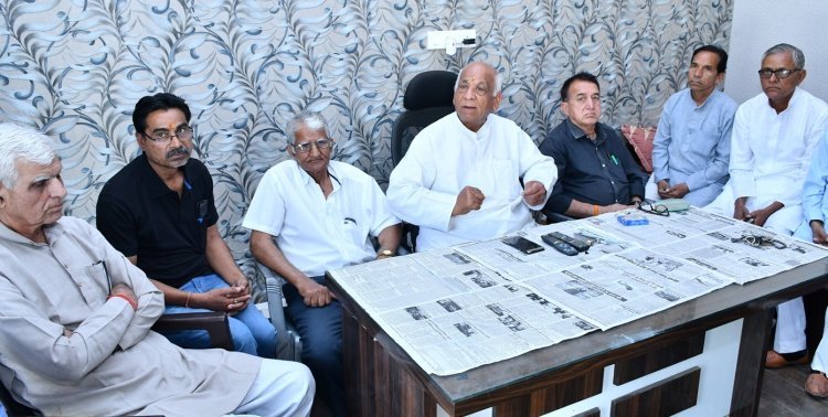 मंत्री रामलाल में पायलट के खिलाफ बयान देकर कांग्रेस हाईकमान की खिलाफत की है