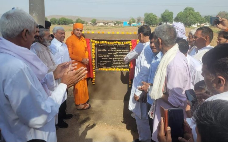 सांसद ने किया अलवर ग्रामीण का दौरा पंचायतों के विकास कार्यों के लिए की 88 लाख रुपए की घोषणा