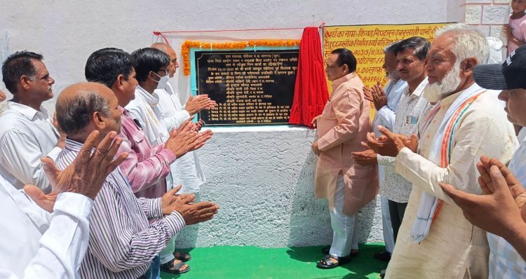 गोरीसर गांव में रफीक मंडेलिया ने किया सडक का लोकार्पण 