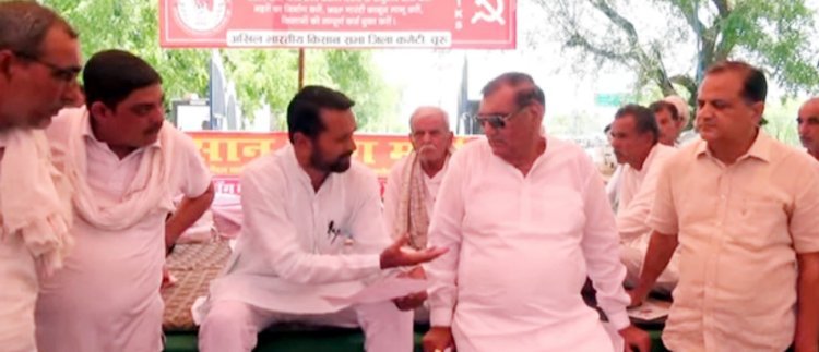किसानों के महापड़ाव स्थल पर पहुंचे विधायक बुडानिया 