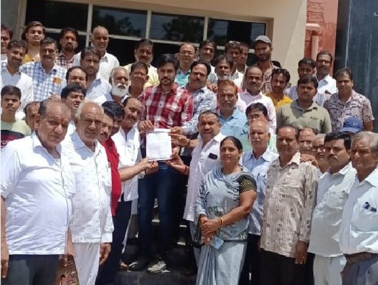 नाबालिग को बरामद करने की मांग 