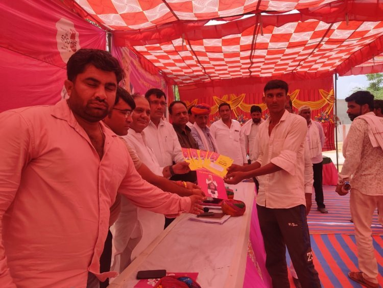 विधायक पं शर्मा ने किया महंगाई राहत कैंप का निरीक्षण कर ग्रामीणों की सुनी समस्याएं