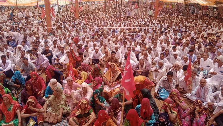किसान एकता रैली में किसानों का उमड़ा सैलाब मंच से गरजे किसान नेता सरकार पर जमकर बरसे