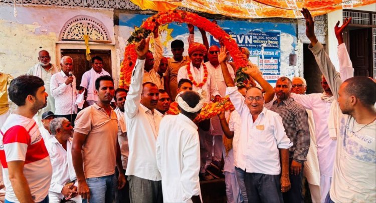 जनसंवाद एवं चौपाल कार्यक्रम किया आयोजित क्षेत्र के विकास कार्यों में किसी भी प्रकार की कमी नहीं आने दी जाएगी - बस्तीराम यादव