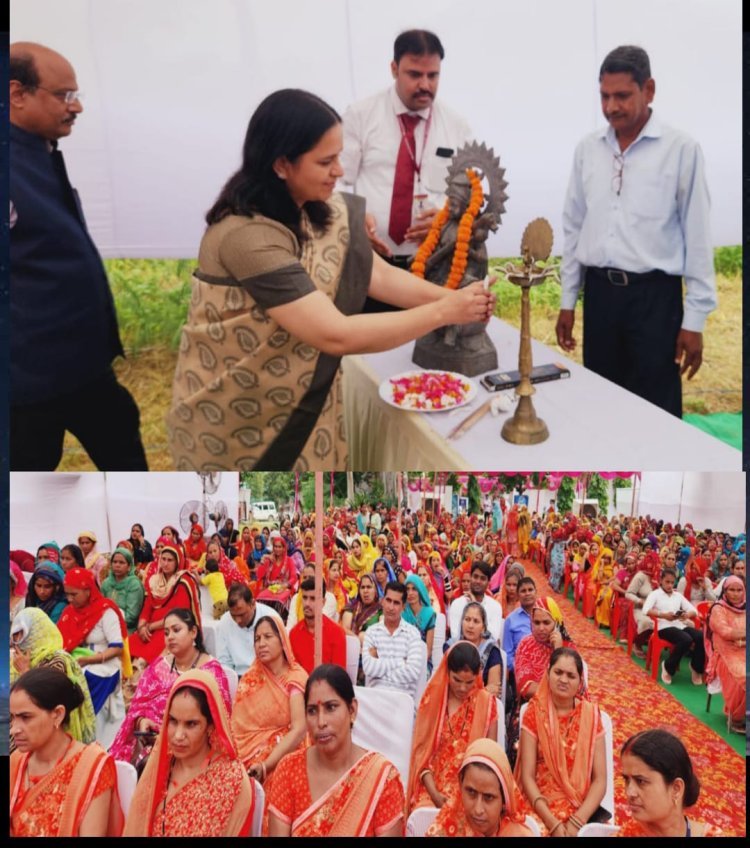 महिला स्वयं सहायता समूहों को मेगा ऋण किया वितरण