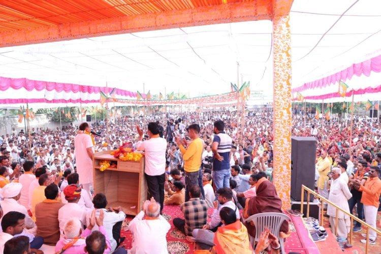 फतेहपुर से भाजपा की नामांकन सभा में उमड़ा जनसैलाब
