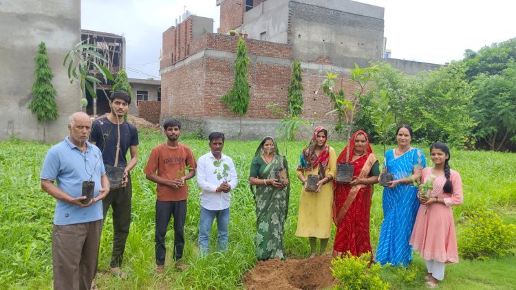 जगदंबा नगर में वृक्षारोपण: एक पेड़ मां के नाम अभियान