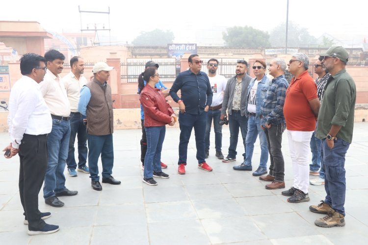 चूरू की सांस्कृतिक धरोहर ने मोहा पर्यटकों का मन, स्थापत्य कला की तारीफ  