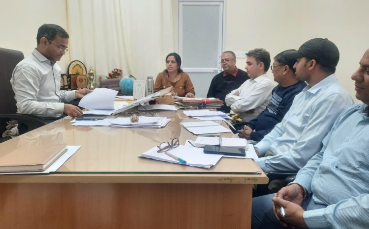 मुख्य चिकित्सा एवं स्वास्थ्य अधिकारी की अध्यक्षता में बैठक की आयोजित