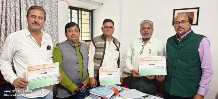 डर्फ की बैठक में प्रमाण पत्र वितरित किए