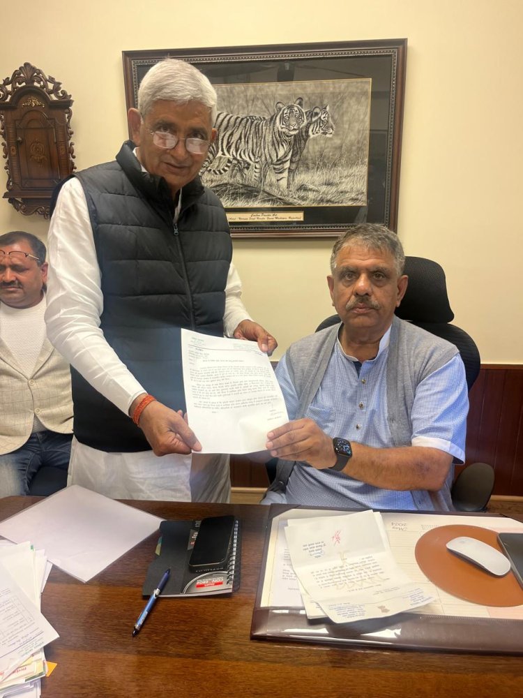 पूर्व चिकित्सा राज्य मंत्री बंशीधर खंडेला ने रींगस ट्रॉमा सेंटर को चालू कराने की मांग की