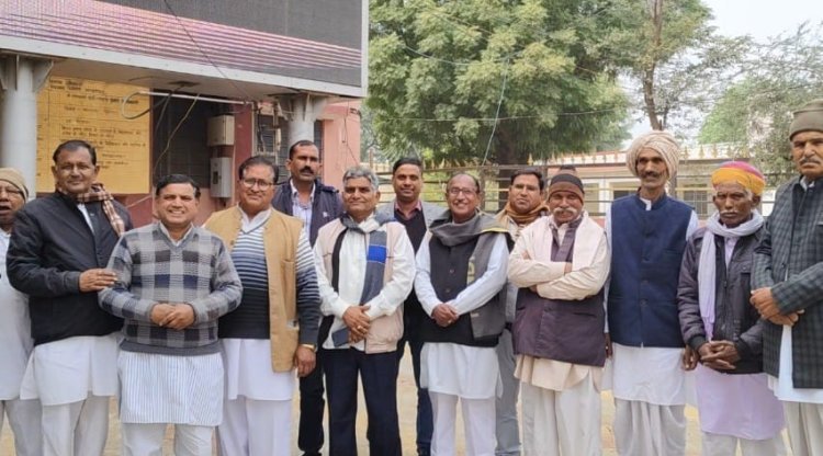 सरपंचों का कार्यकाल बढ़ाने पर सरपंचों ने बैंडबाजों के साथ मनाया जश्न