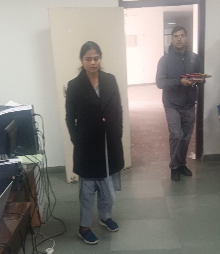 जिला कलक्टर ने किया कलक्ट्रेट के विभिन्न विभागों का औचक निरीक्षण