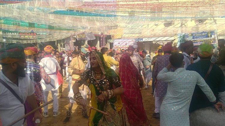 चार द्विवसीय गींदड नृत्य का समापन