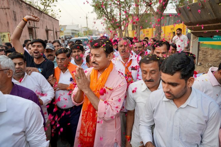 कर्नल राज्यवर्धन राठौड़ ने धाबास सड़क का किया निरीक्षण