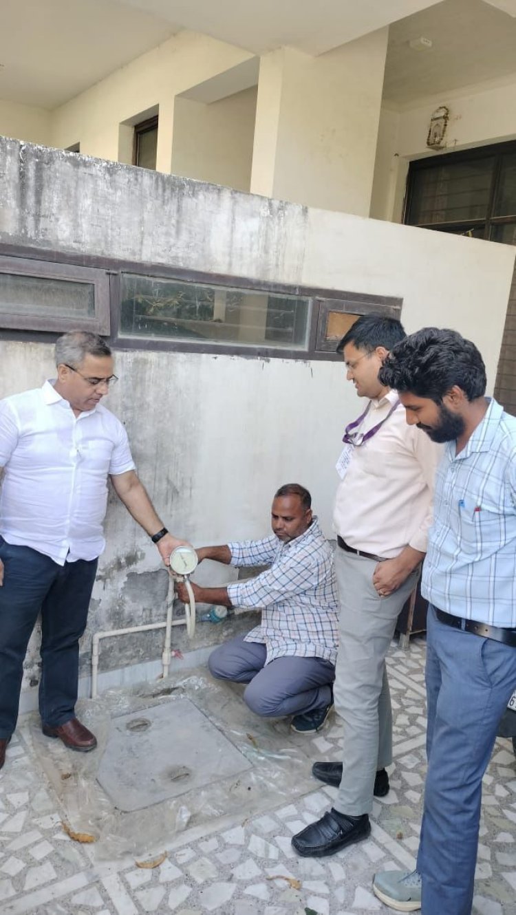 नगर निगम हेरिटेज में हंगामा: लाइट समिति चेयरमैन उत्तम शर्मा ने अधिकारियों पर लगाए फिजूलखर्ची और अभद्रता के आरोप