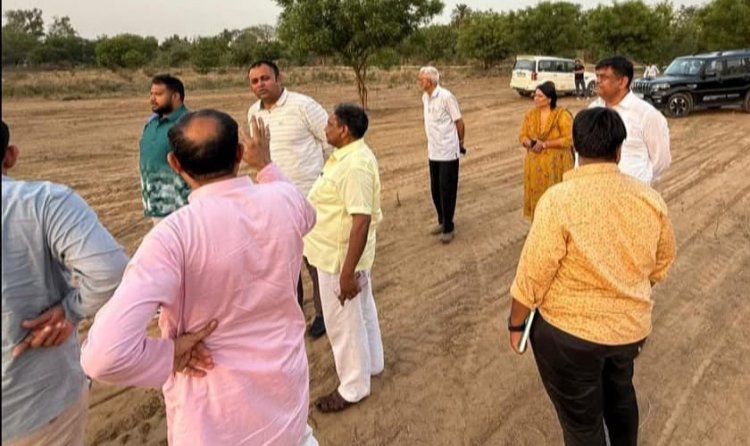 वन मंत्री ने लिया मुख्यमंत्री के प्रस्तावित कार्यक्रम स्थल की व्यवस्थाओं का जायजा कार्यक्रम स्थलों पर सभी आवश्यक व्यवस्थाओं की तैयारी कर पूर्ण करने के दिए निर्देश