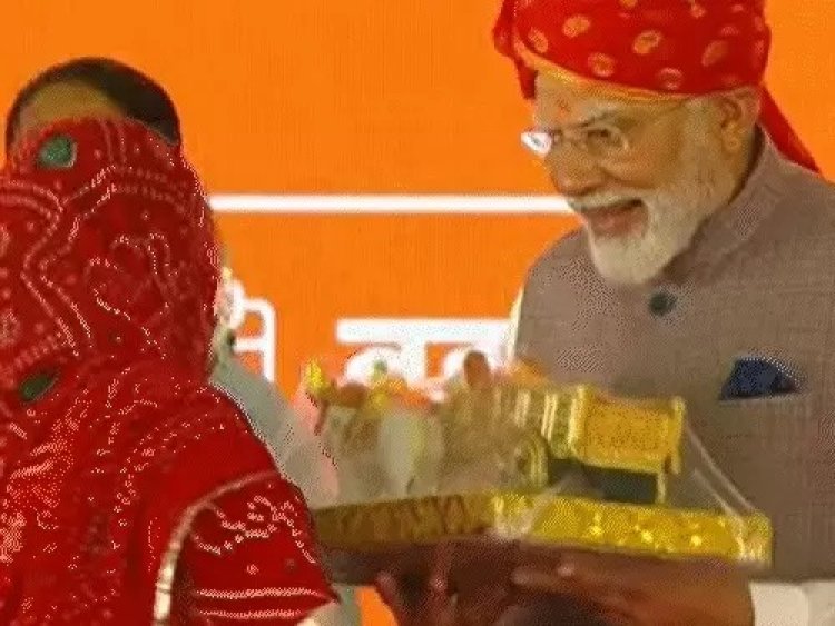 PM मोदी ने बीकानेर से 103 अमृत भारत स्टेशनों का किया उद्घाटन, करणी माता मंदिर में की पूजा-अर्चना | पाकिस्तान सीमा के पास दौरा महत्वपूर्ण माना गया