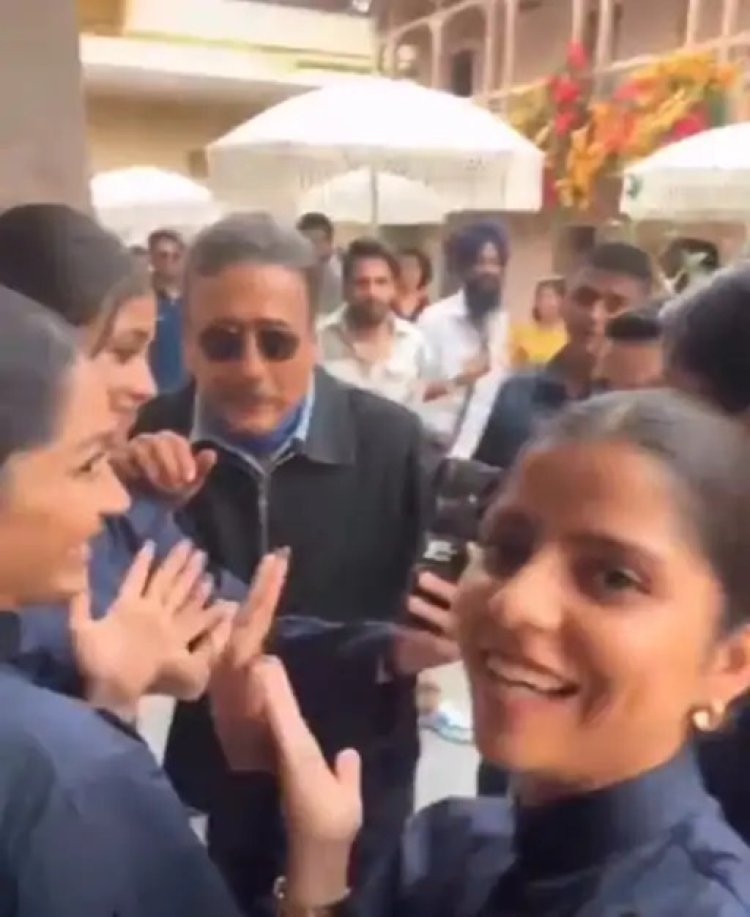 जयपुर में जैकी श्रॉफ ने रिक्रिएट किया 'तेरा नाम लिया', युवाओं संग शेयर किया खास पल; कार्तिक-अनन्या संग फिल्म शूटिंग जोरों पर