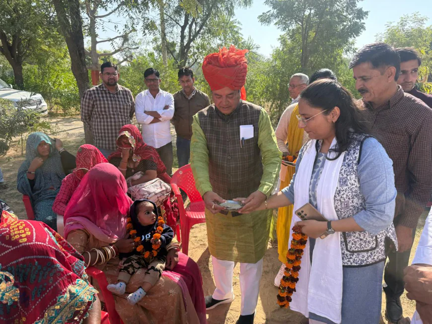 मण्डावा विधानसभा क्षेत्र में सरकार के दो वर्ष पूर्ण होने के उपलक्ष्य में चुडैला नांद हसासर लुटटु कोलिण्डा में पहुंचा सरकार का रथ